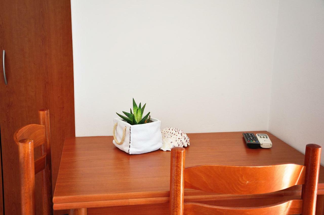 Sunrise Apartments And Studio Apartments Lokva Rogoznica Luaran gambar