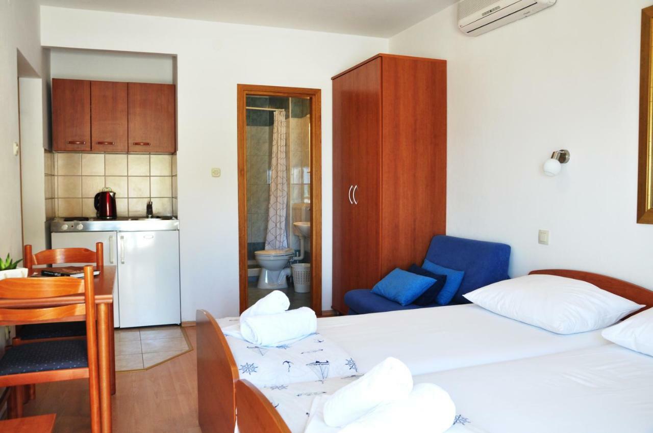 Sunrise Apartments And Studio Apartments Lokva Rogoznica Luaran gambar
