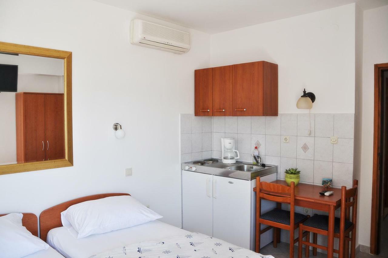 Sunrise Apartments And Studio Apartments Lokva Rogoznica Luaran gambar