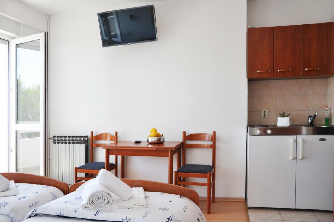 Sunrise Apartments And Studio Apartments Lokva Rogoznica Luaran gambar