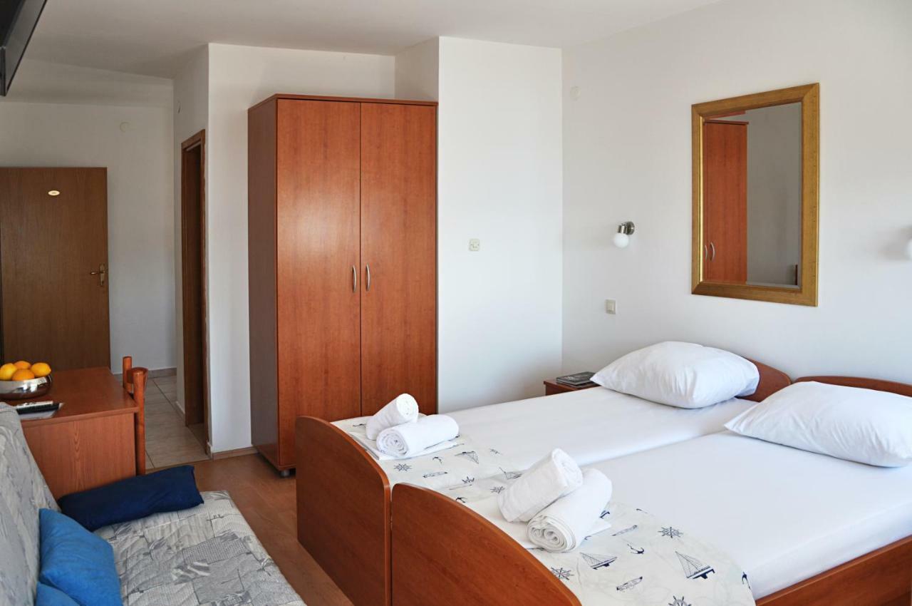 Sunrise Apartments And Studio Apartments Lokva Rogoznica Luaran gambar
