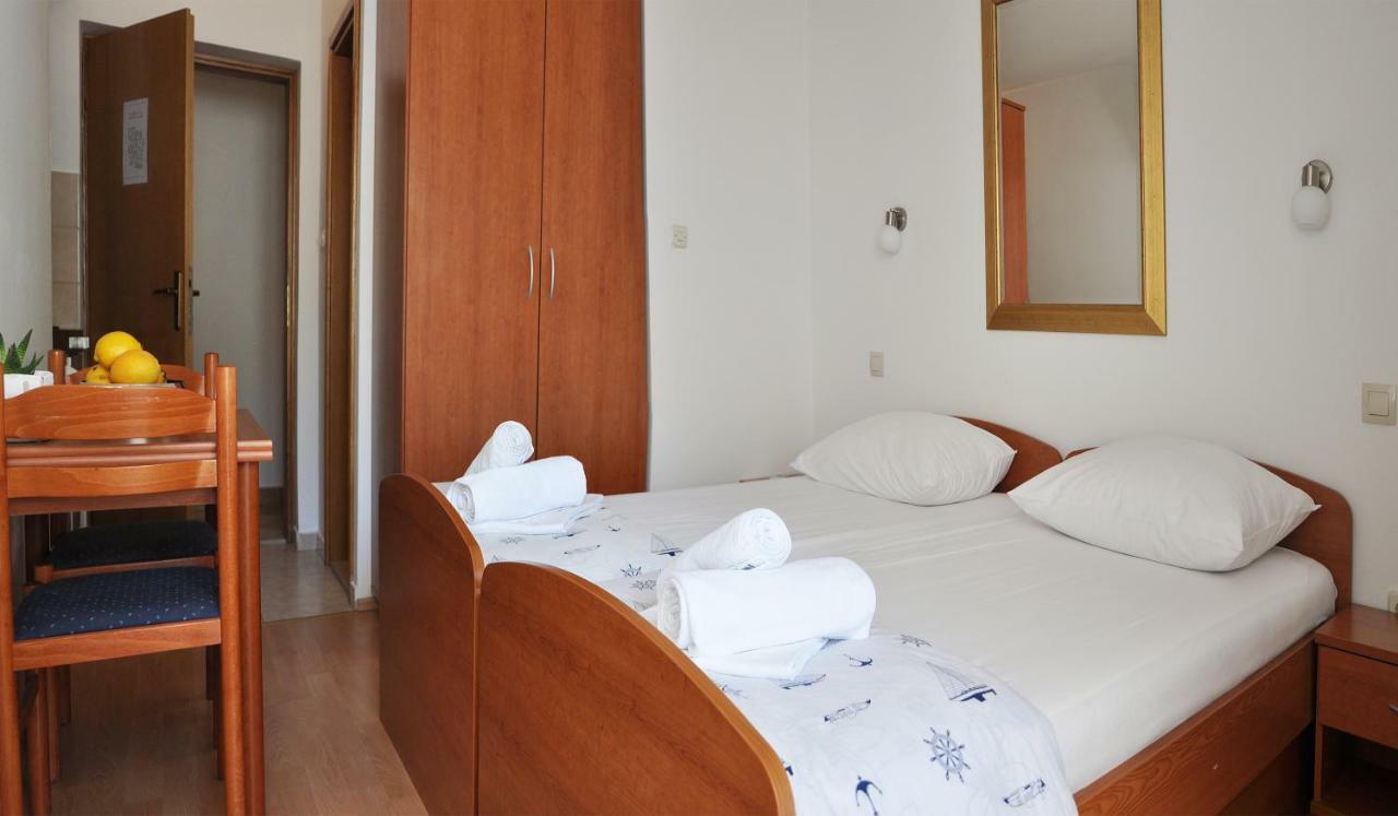 Sunrise Apartments And Studio Apartments Lokva Rogoznica Luaran gambar